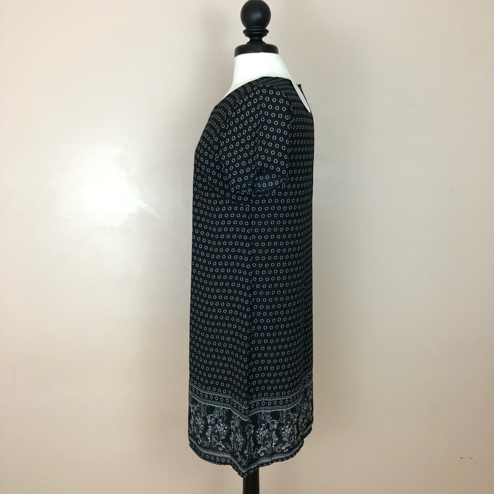 Black Floral Print Short Sleeve Dress - Picture 5 of 8